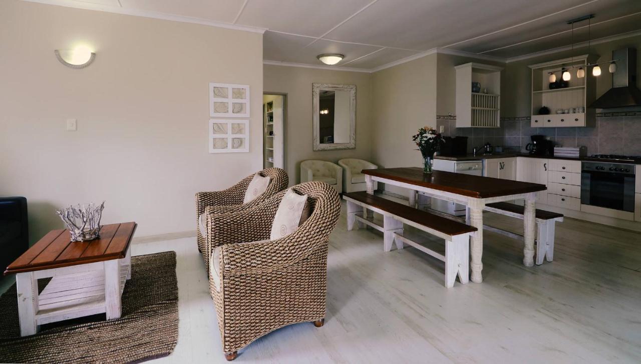 דירות ג'פריס ביי Sea Whisper Self Catering מראה חיצוני תמונה
