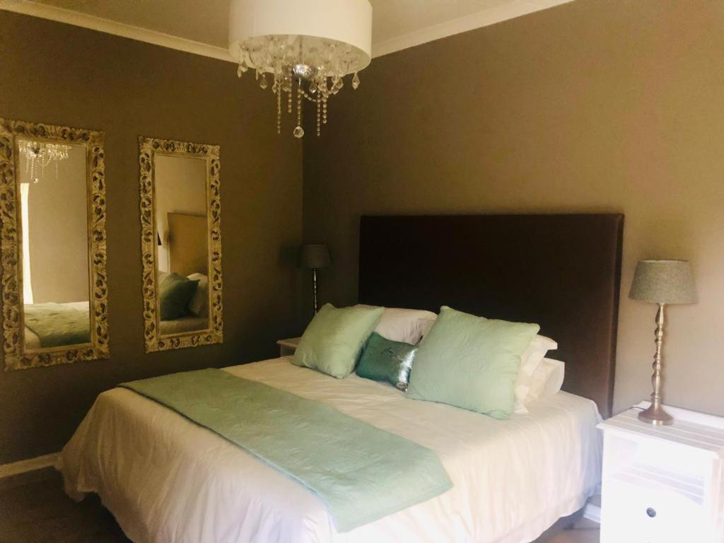 דירות ג'פריס ביי Sea Whisper Self Catering מראה חיצוני תמונה